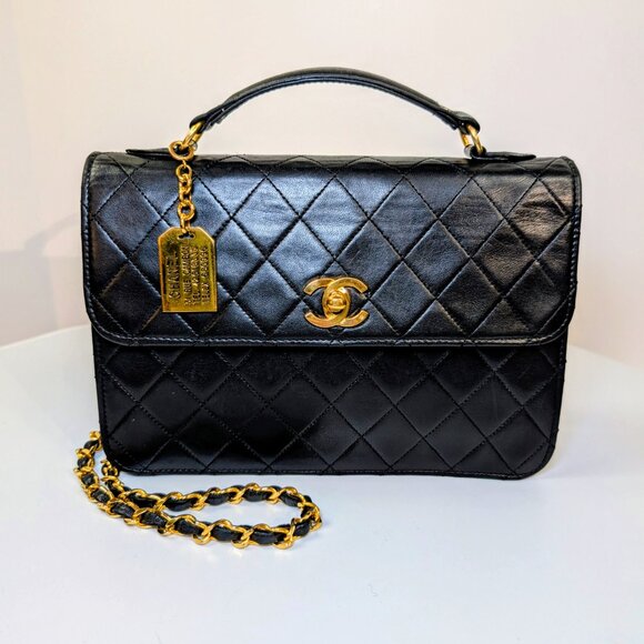 Chanel Vintage Black Lambskin Quilted Flap Bag with 31 Rue Cambon Medallion - Picture 3 of 16